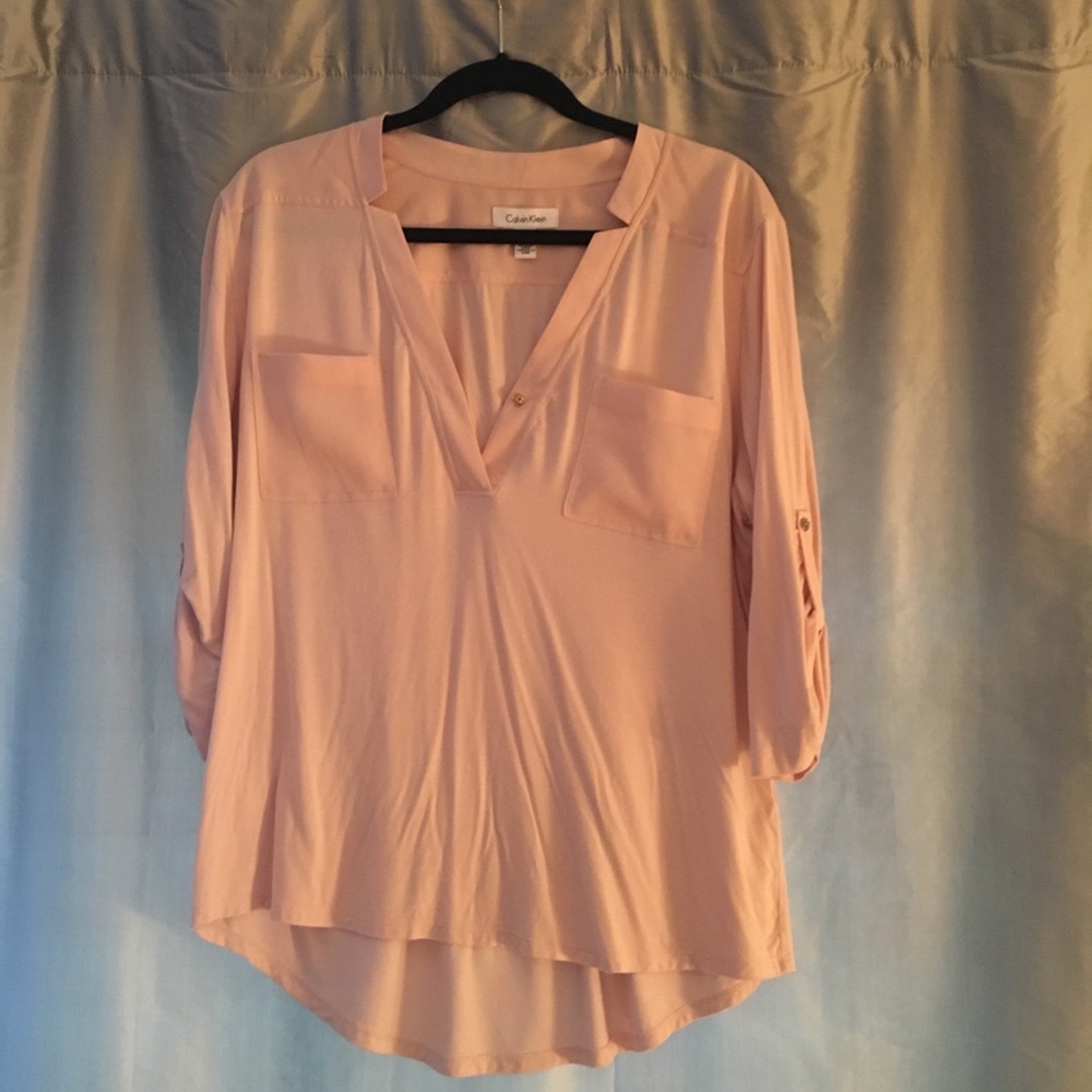 LIGHT PINK SILKY CALVIN KLEIN VNECK TUNIC